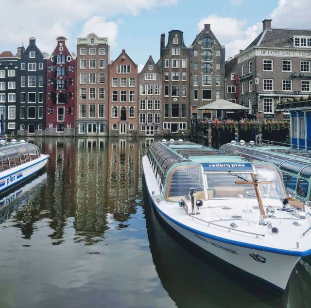 Imagem de passeio de barco em Amsterdam comum