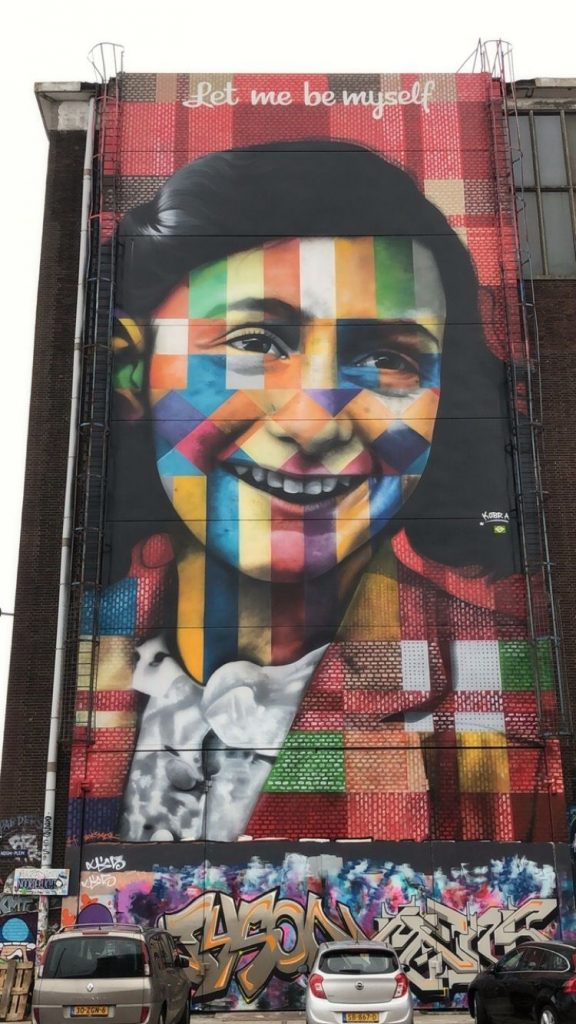 Imagem do painel de Grafite de Anne Frank localizado no Norte de Amsterdam pintado pelo brasileiro Kobra.