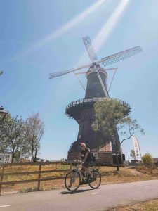 Imagem de moinho de vento em Leiden.