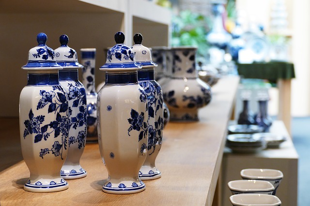 Imagem das porcelanas para serem visas durante passeio em Delft.