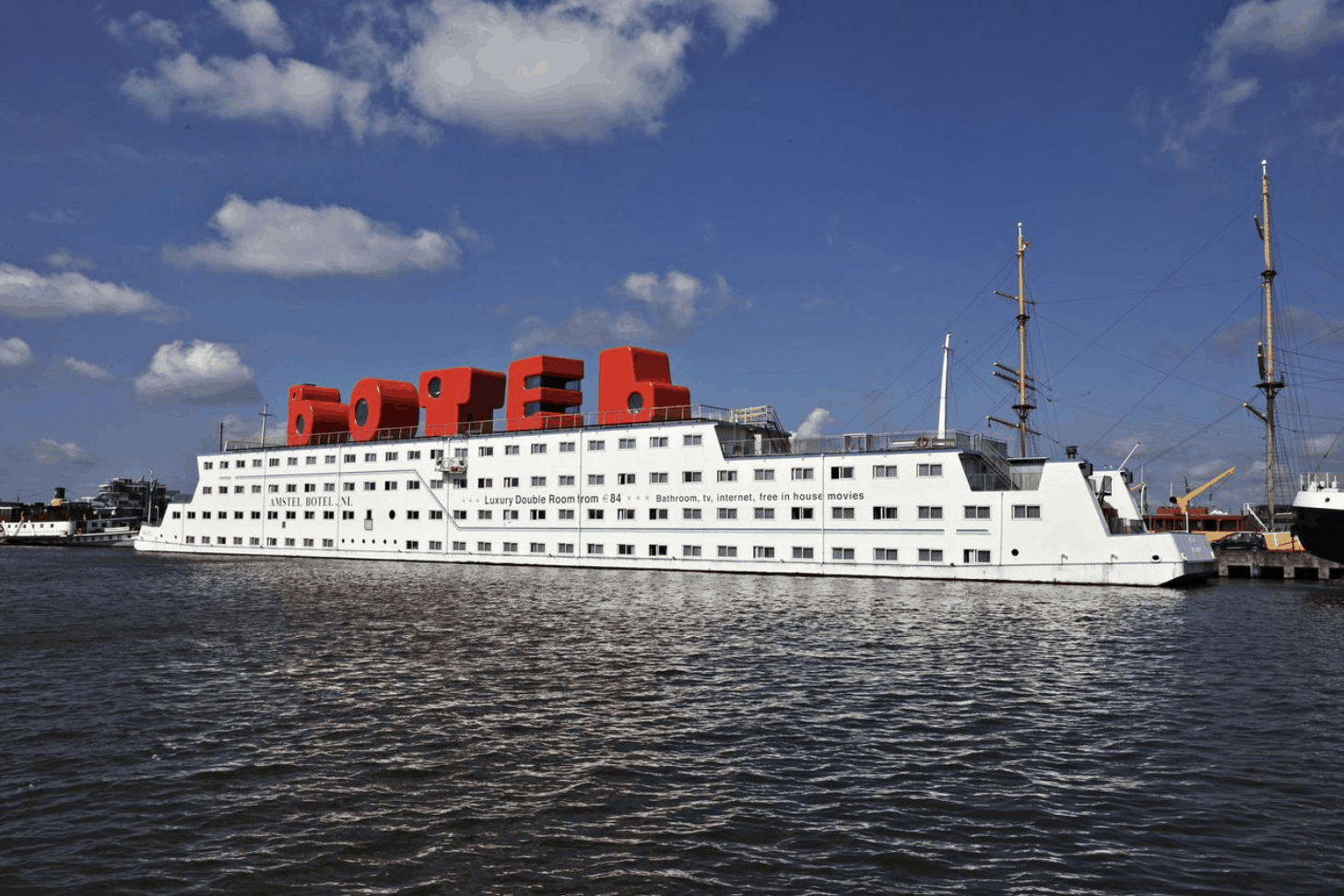 Imagem de uma opção legal onde ficar em amsterdam Norte, Botel