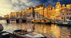 Quanto custa uma viagem para Amsterdã?
