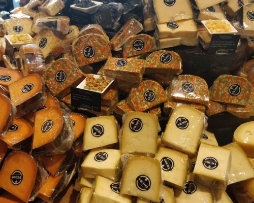 imagem de lojinhas de queijo em gouda.